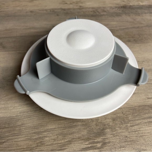 The Pampered Chef Other - Pampered Chef Burger & Slider Press